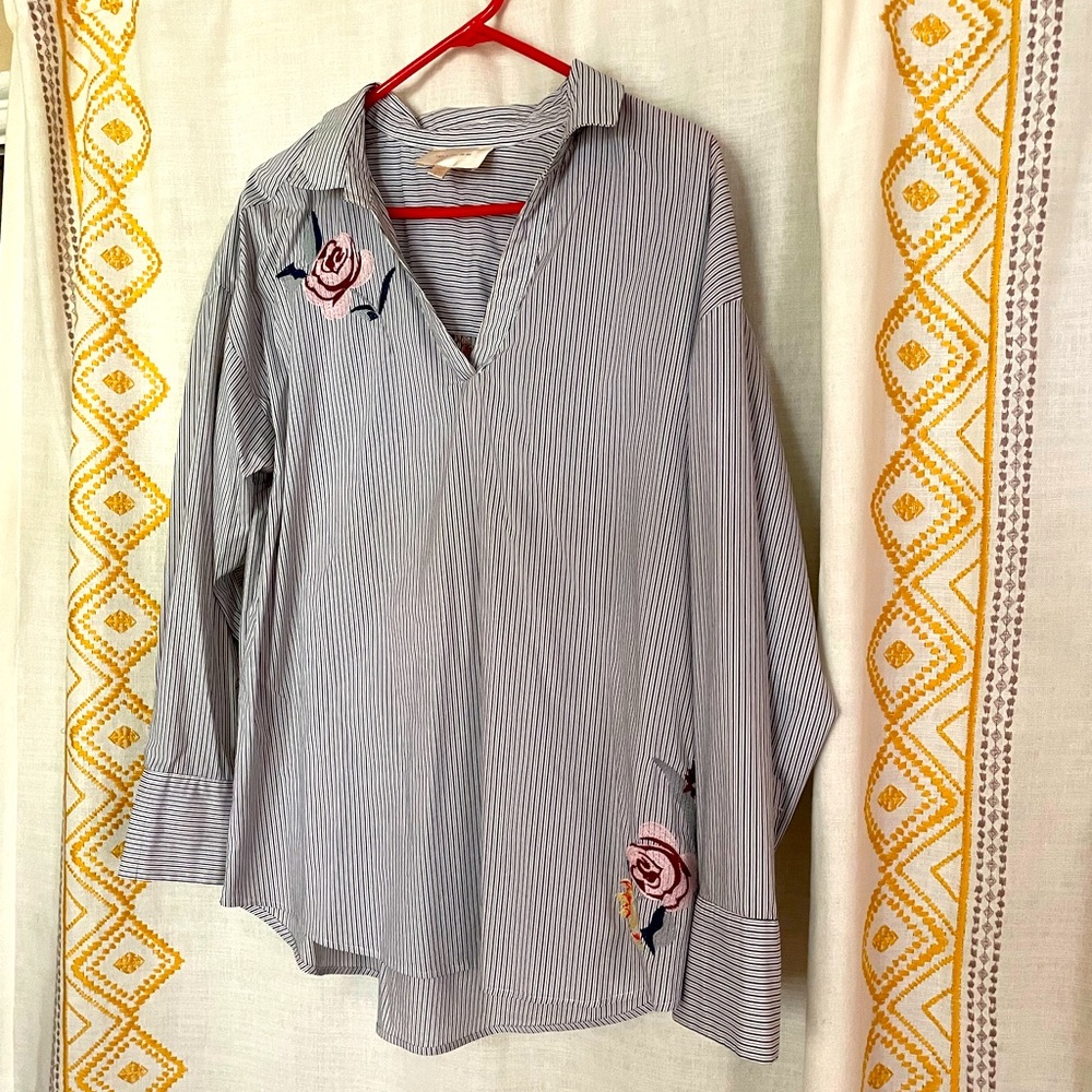 Embroidered Floral Dress Shirt